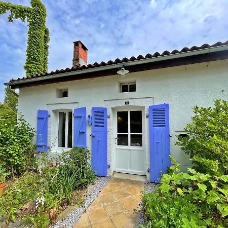 Vila Champs Chevrier Mezieres-sur-Issoire Exteriér fotografie